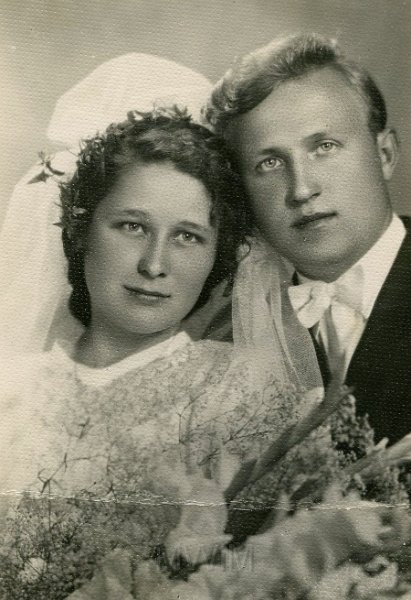 KKE 1335.jpg - Portret - ślub. Czesława i Weronikia(z domu Wojnicz) Kurmin, Wilno, 1956 r.
